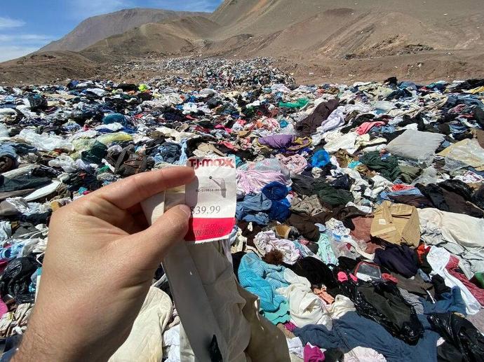 Vertedero de ropa en Atacama